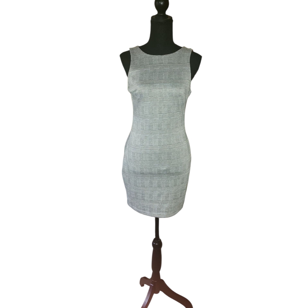 Elegant Gray Sleeveless Dress